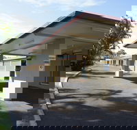 Cleveland Motor Inn - Whitsundays Accommodation