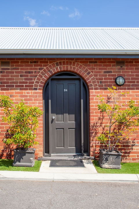 Dukes Inn Northam - Whitsundays Accommodation 1