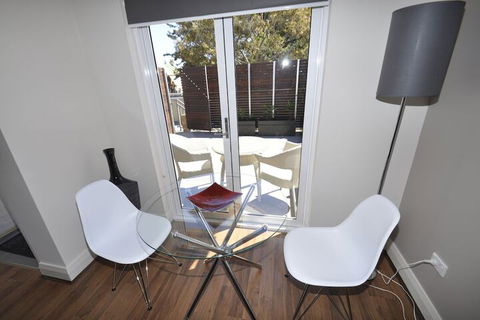 Glebe Furnished Apartments - Whitsundays Accommodation 1