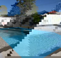 Riviera on Ruthven Motel - Whitsundays Accommodation