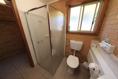 Quays Motel San Remo - Whitsundays Accommodation 3