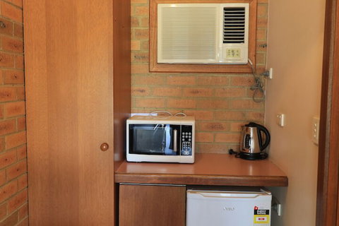 Quays Motel San Remo - Whitsundays Accommodation 6