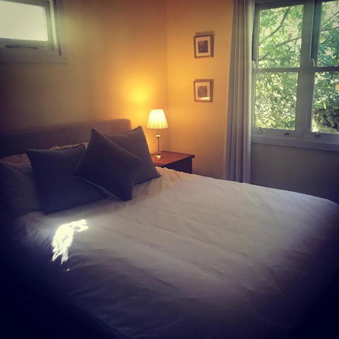 Highland Cottage - Whitsundays Accommodation 1