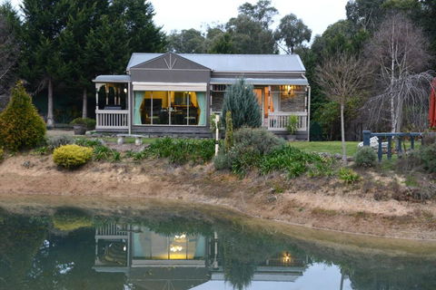 Still Waters - Whitsundays Accommodation 5