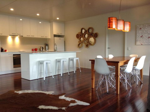 Hartzell One Seven - Whitsundays Accommodation 2