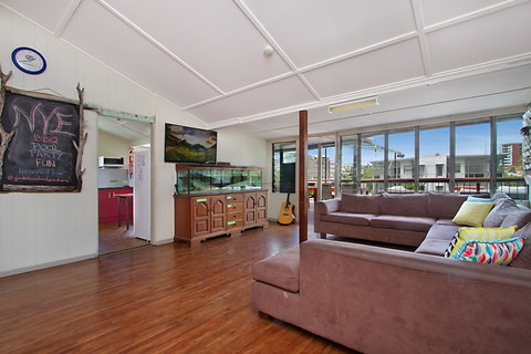 Gladstone Backpackers - Whitsundays Accommodation 3