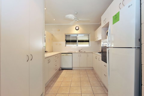 Seascape Holidays - 53 Reef Street - Whitsundays Accommodation 1