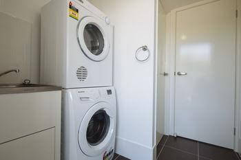 Bowen Residences - Whitsundays Accommodation 0