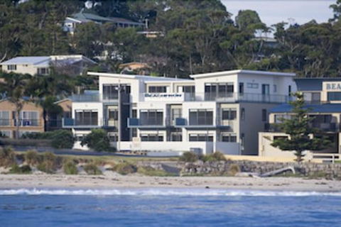 Mollymook Beachfront Executive Apartment - Whitsundays Accommodation 5