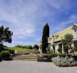 Caledonian Inn - Whitsundays Accommodation