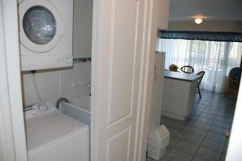 Jade Waters Holiday Apartments - Whitsundays Accommodation 2