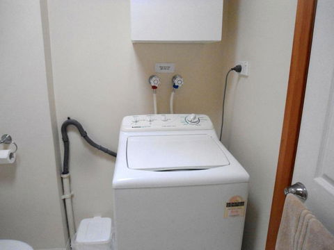 Ashwood Apartment Bellerive - Whitsundays Accommodation 3