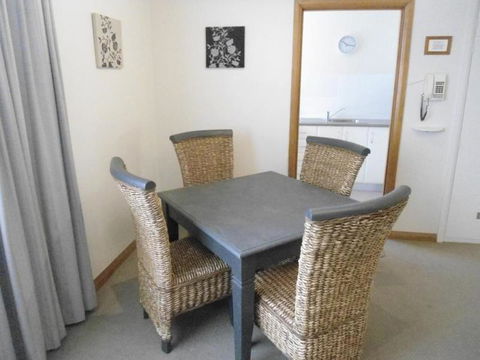 Ashwood Apartment Bellerive - Whitsundays Accommodation 5