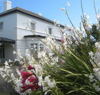 The Grove Cottages - Whitsundays Accommodation
