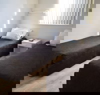 Glenelg Holiday Apartments- Corfu - Whitsundays Accommodation