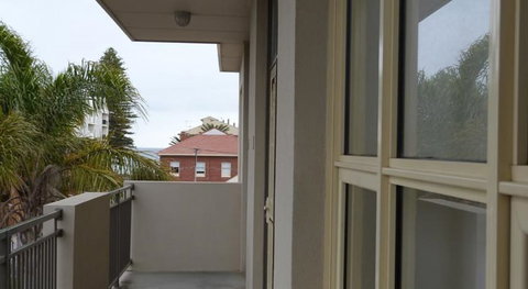 Glenelg Holiday Apartments- Corfu - Whitsundays Accommodation 1