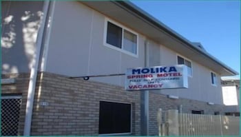 Molika Springs Motel - Whitsundays Accommodation 0