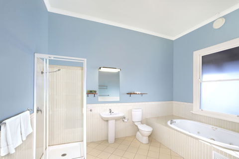 The York Heritage Hotel & Terraces - Whitsundays Accommodation 3