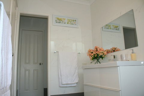 Merridees Place - Whitsundays Accommodation 4