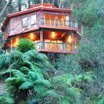 Risehill House - Whitsundays Accommodation 0