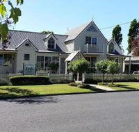 Creek Cottage Bed  Breakfast - Whitsundays Accommodation