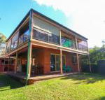 Kingfisher LakeHouse - Whitsundays Accommodation