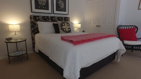 The Ridge Retreat At Mollymook - Whitsundays Accommodation 4