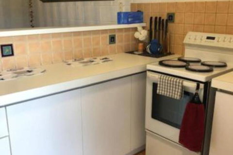 Lous Place - Whitsundays Accommodation 4