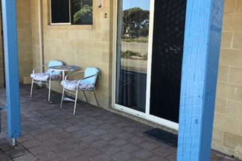 Lous Place - Whitsundays Accommodation 2