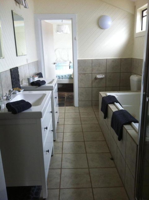 Bickley Valley Cottage - Whitsundays Accommodation 1