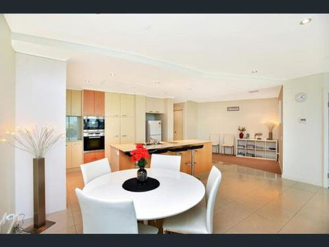 Gallery Resort Apartments - Whitsundays Accommodation 6