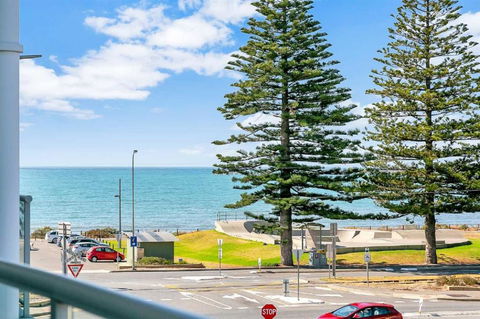 Gallery Resort Apartments - Whitsundays Accommodation 3