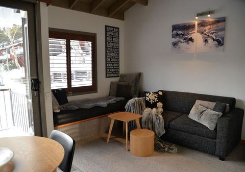 CHILL OUT At THREDBO - Whitsundays Accommodation 6