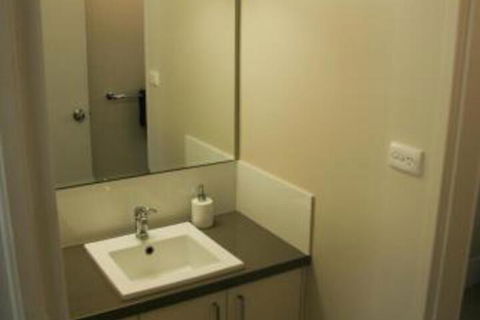 Unit1 Graydon Lodge - Whitsundays Accommodation 0