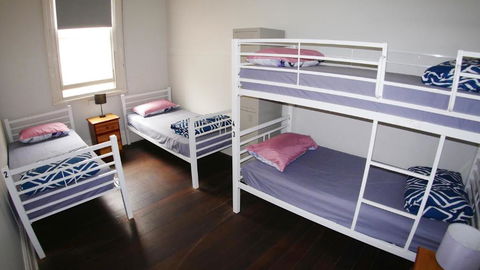Geraldton Backpackers - Whitsundays Accommodation 2