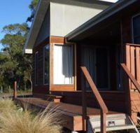 Yakkalla Holiday Cottage - Whitsundays Accommodation