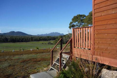 Yakkalla Holiday Cottage - Whitsundays Accommodation 2