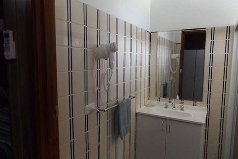 Rivergum Motel - Whitsundays Accommodation 6