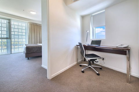 Empire Apartment Hotel - Whitsundays Accommodation 6
