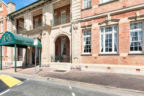 Quality Hotel Regent Rockhampton - Whitsundays Accommodation 1