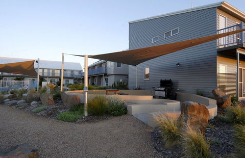 Quest Williamstown North - Whitsundays Accommodation 0