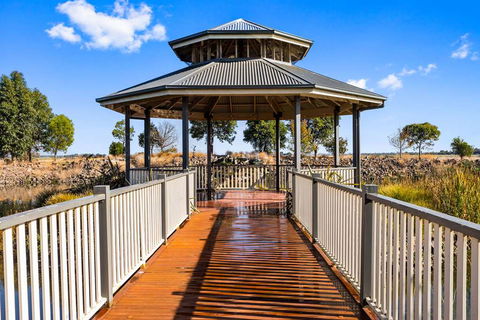 Quality Suites Point Cook Seasons 5 - Whitsundays Accommodation 3