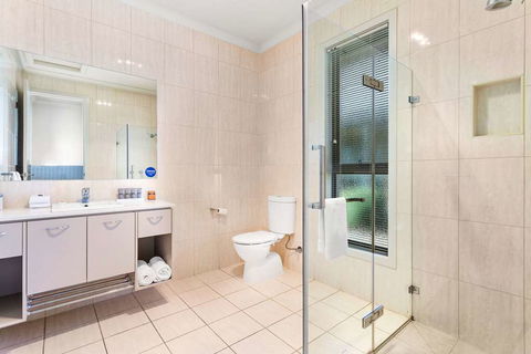 Quality Suites Point Cook Seasons 5 - Whitsundays Accommodation 9
