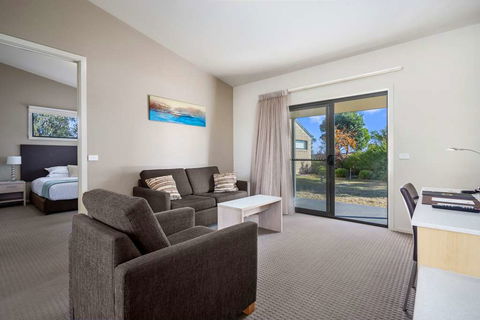 Quality Suites Point Cook Seasons 5 - Whitsundays Accommodation 10