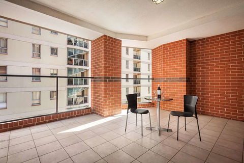 APX Apartments Darling Harbour - Whitsundays Accommodation 13