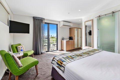 Metro Hotel Perth, South Perth - Whitsundays Accommodation 7