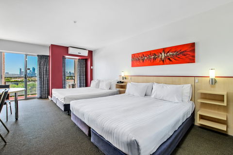 Metro Hotel Perth, South Perth - Whitsundays Accommodation 8