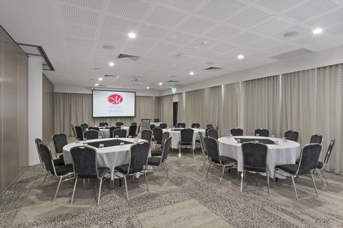Metro Hotel Perth, South Perth - Whitsundays Accommodation 13