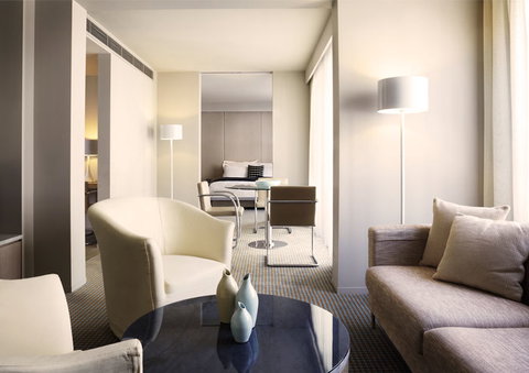 Hotel Realm - Whitsundays Accommodation 6