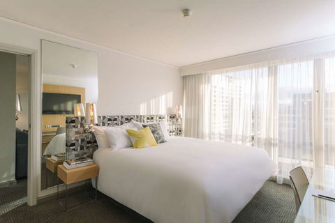QT Canberra - Whitsundays Accommodation 16
